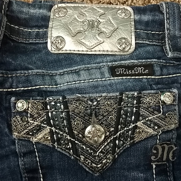 Miss Me Mid Rise Easy Boot jeans - Picture 7 of 10